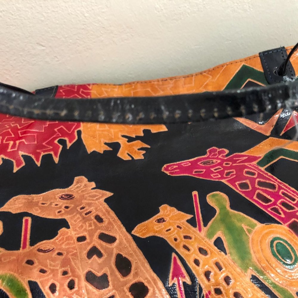 HAND PAINTED LEATHER JUNGLE NATIVES SAFARI SCENE LINEN LINED INNER ZIP LARGE BAG - Picture 10 of 15